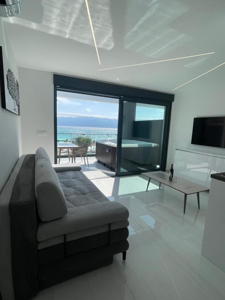 Villa San Sebastian-Direct Sea View Baška Exteriör bild